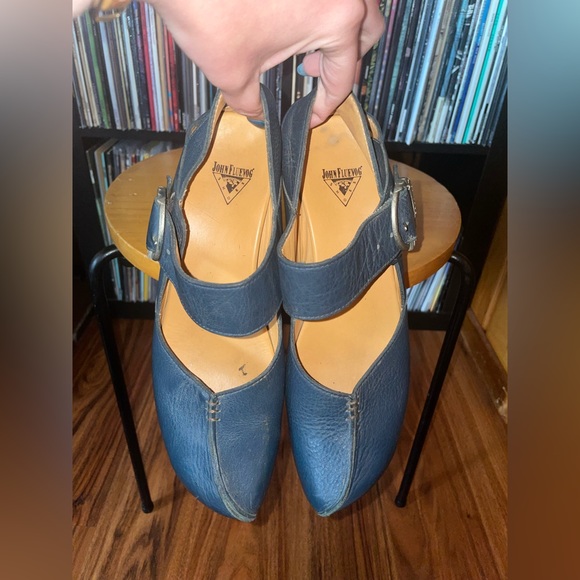 Fluevog Navy Prepare Guide Size 9 - Picture 5 of 9